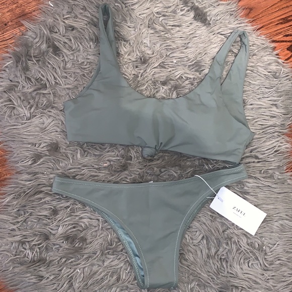 NEW Knotted Scoop High Cut Bathing Suit - Picture 5 of 8